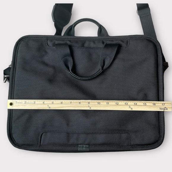 Briggs & Riley Travelware Style# kbc403-4 Black Executive Expandable Briefcase - Picture 8 of 16